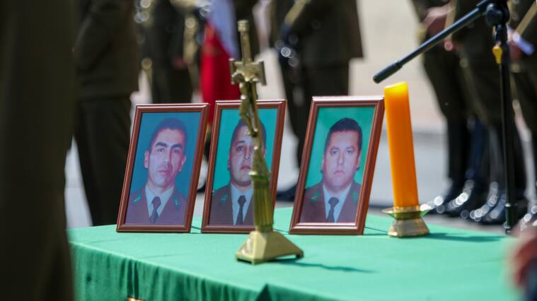 Agencia Uno | Los carabineros asesinados: Sergio Arévalo Lobos, Misael Vidal Cid y Carlos Cisterna Navarro