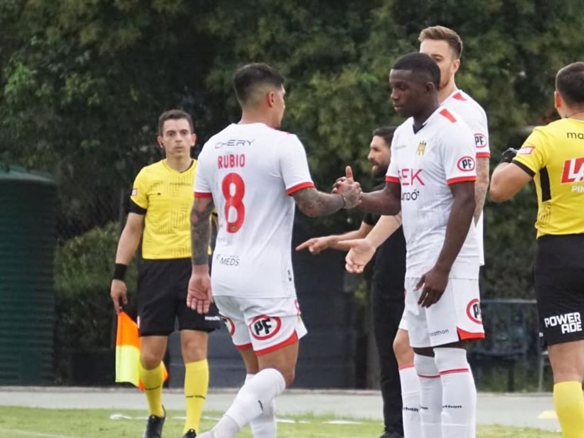 “No vine acá de joda, bajé de categoría para ayudar al club y es lo que espero; tenemos que esforzarnos más”