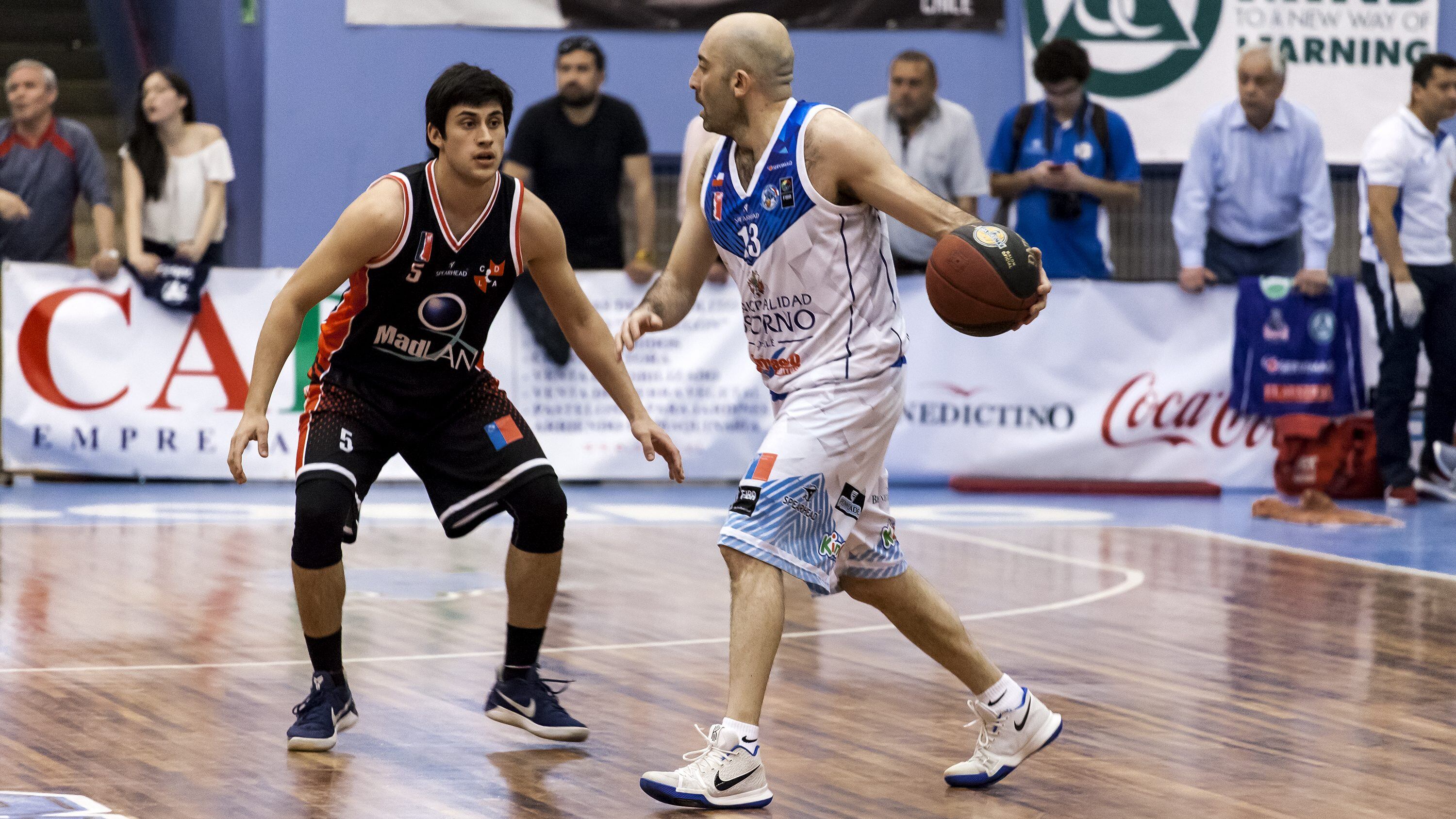 US Terrel Taylor (33) of Osorno Basketball in action during National Basketball League match between Osorno Básquetbol and CD Las Ánimas in Valdivia at the Estadio María Gallardo in Osorno, Chile on 11 November 2017.(Photo by Fernando Lavoz/NurPhoto via Getty Images)