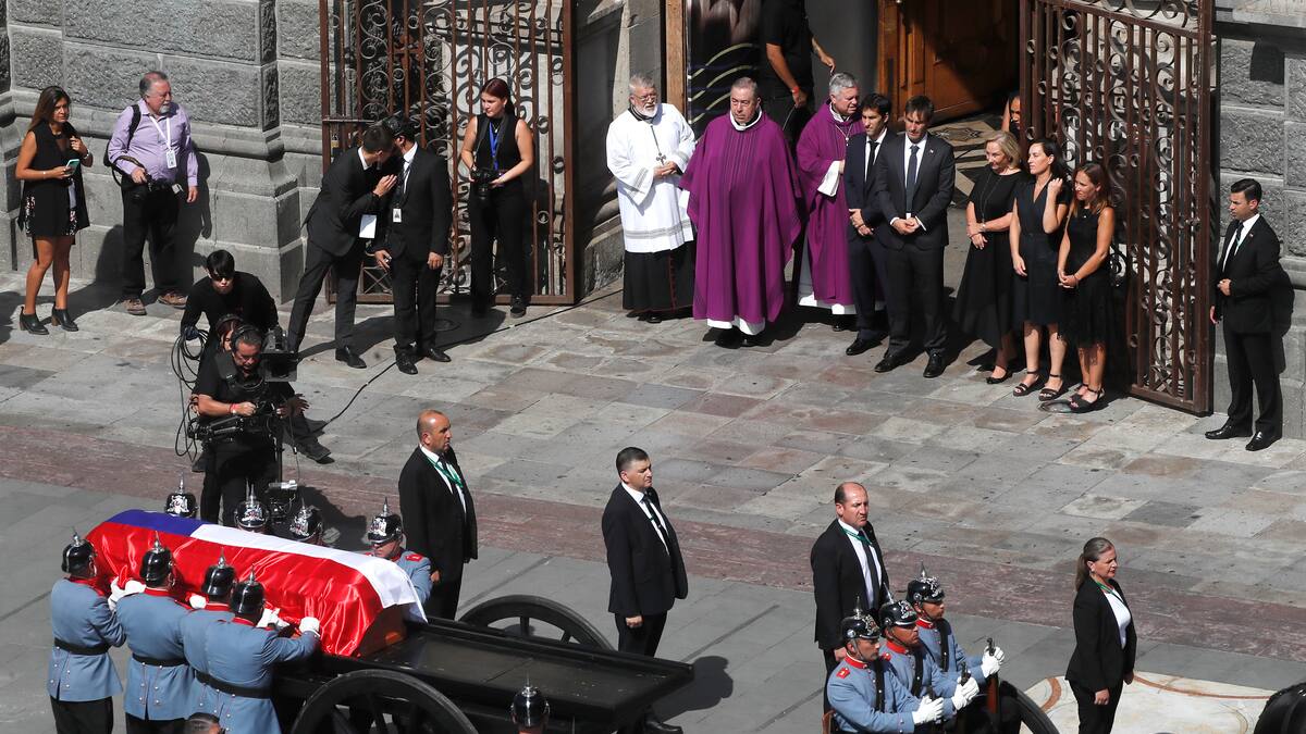 “Sincera pasión por la vida política chilena”: Papa Francisco envía telegrama rezando por el descanso del expresidente Sebastián Piñera