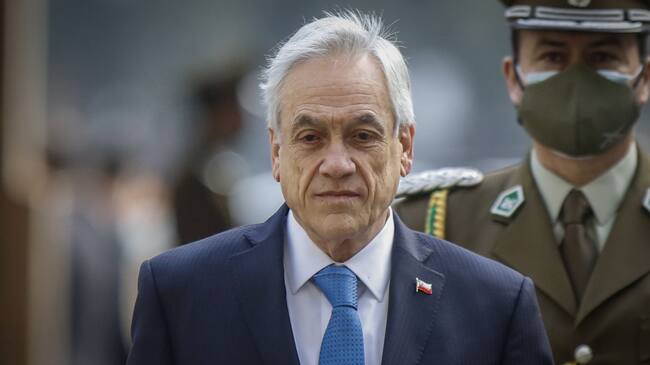 20 de julio del 2020/SANTIAGOEl Presidente de la Republica, Sebastián Piñera, llega al Palacio de la Moneda, y camina por el patio de Los Cañones, tras recibir los Honores de la Guardia de Palacio.
FOTO: SEBASTIAN BELTRAN GAETE/AGENCIAUNO