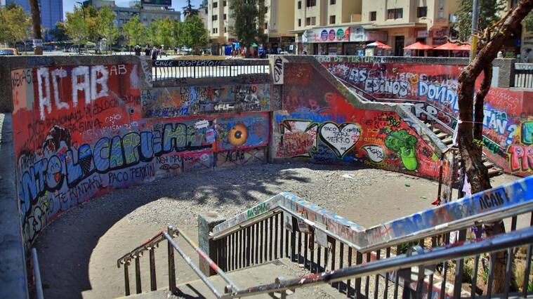 5 de Febrero 2020/ SANTIAGO
Imágenes de los exteriores e ingresos de la estación de metro Baqudano, donde se anuncio por parte de la compañía el posible cierre de la 60 comisaría de Baquedano, la cual se encuentra en el interior de esta.
FOTO: Jose Francisco Zuñiga /AGENCIAUNO