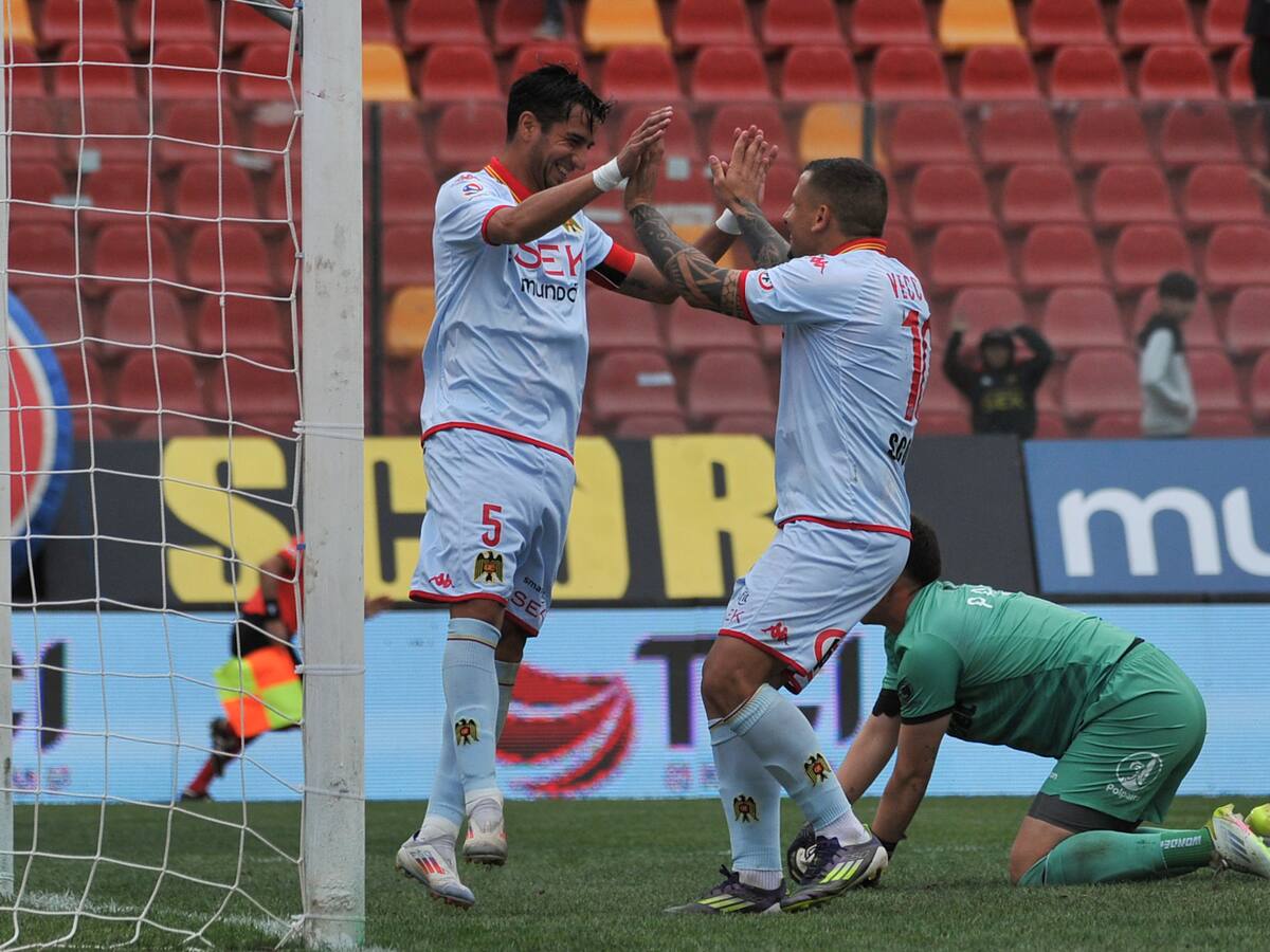 Unión Española sigue firme: derrota a Huachipato y se mantiene en la lucha por ir a la Copa Libertadores 2025