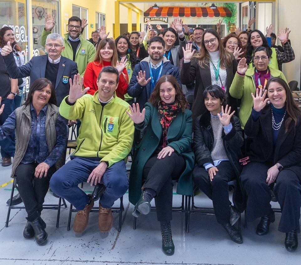 Municipalidad de Renca lanza sistema telefónico de seguimiento con IA para pacientes postrados o con enfermedades crónicas