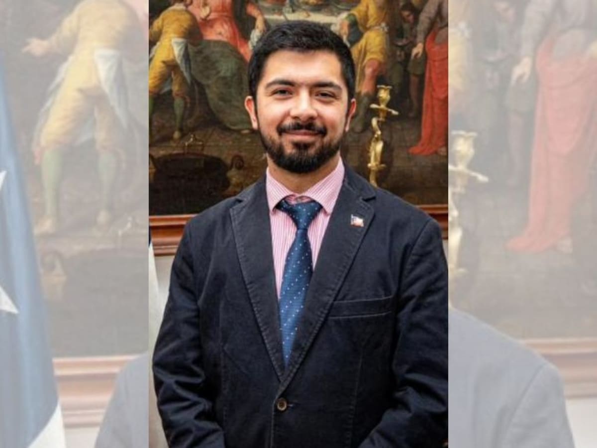 “Mucho mejor si es más joven”: revelan antiguos tuits del nuevo seremi de Educación del Biobío y genera alerta en gremio de profesores