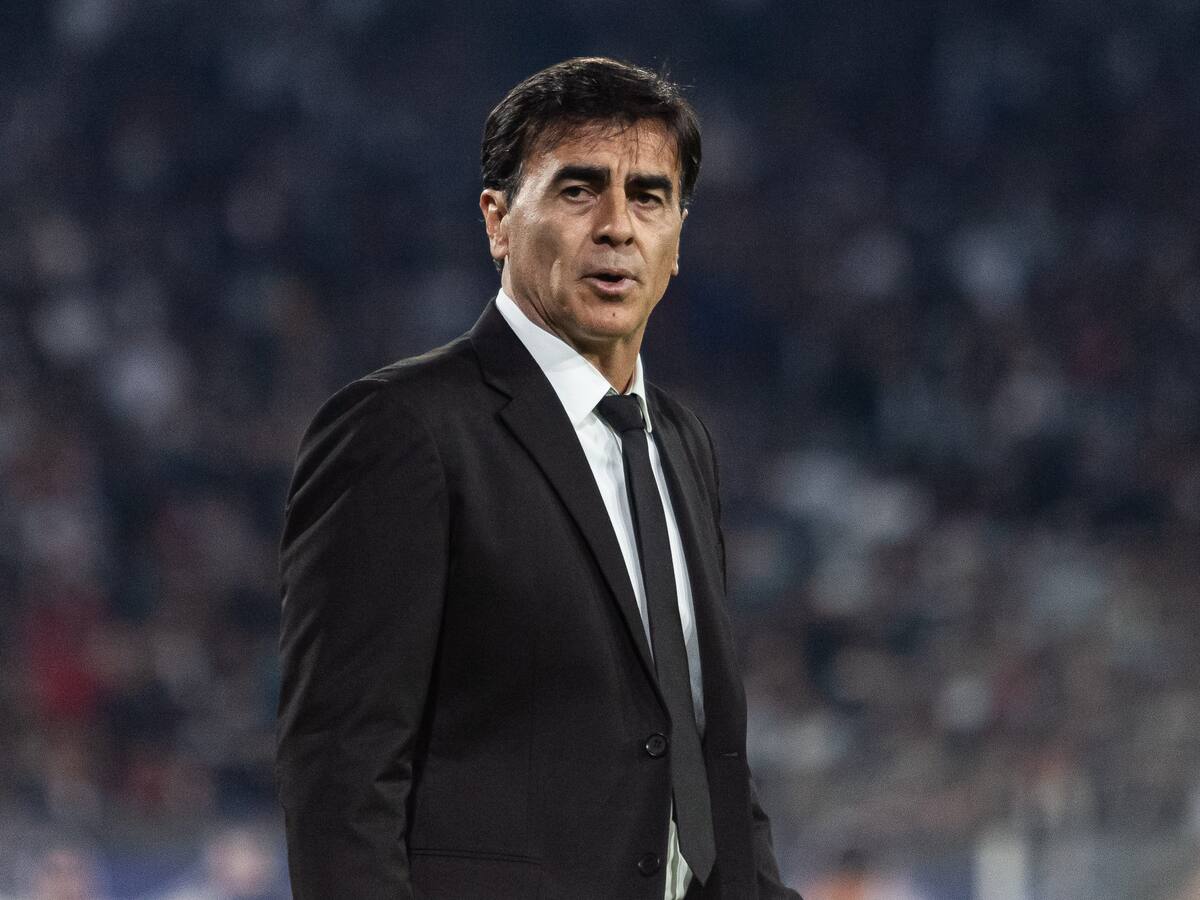 Sería opción: Gustavo Quinteros tiene una cláusula especial en Colo Colo para ser entrenador de La Roja