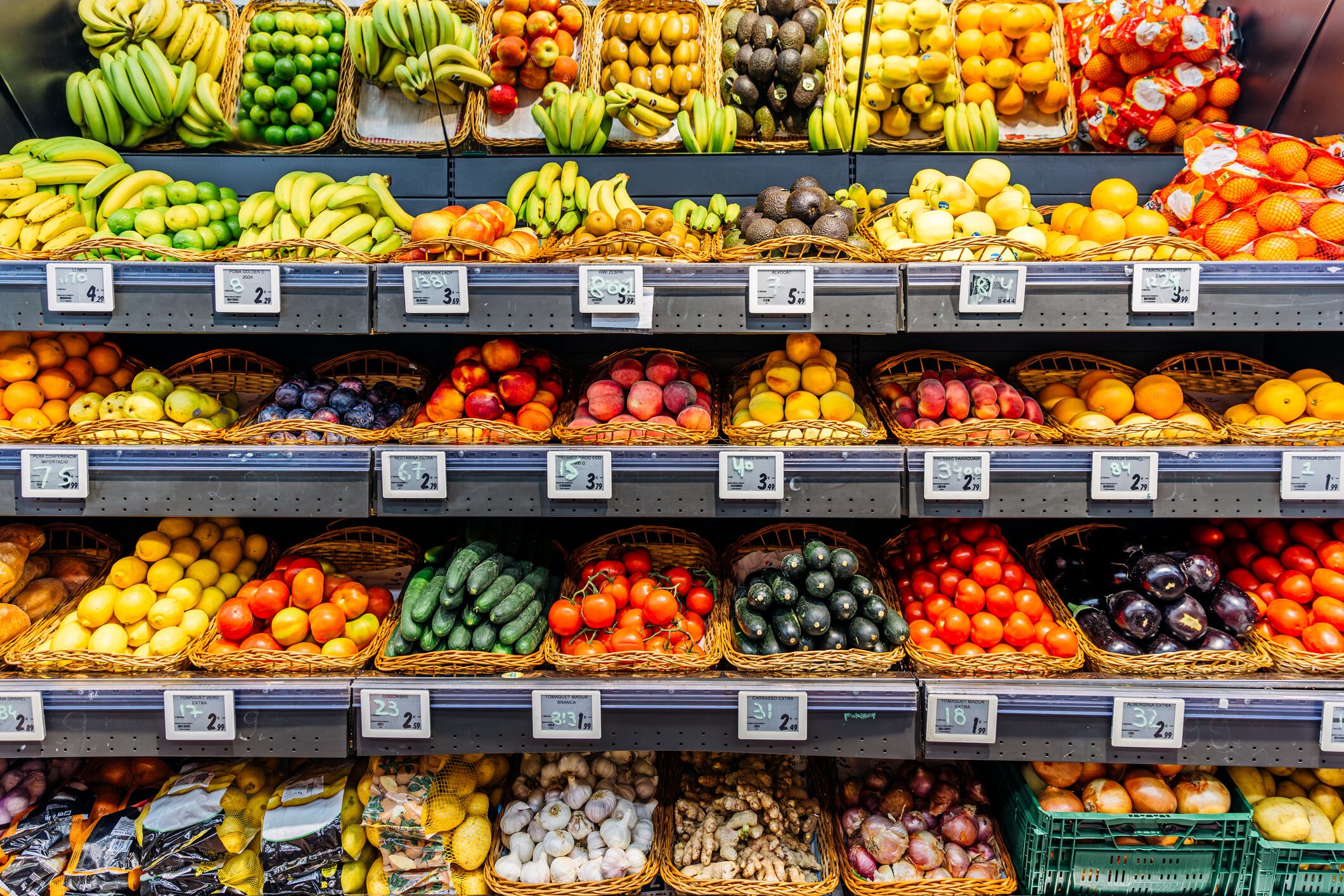 Soy farmacéutico: estos 3 alimentos limpian el colon y ayudan a perder peso después de las fiestas