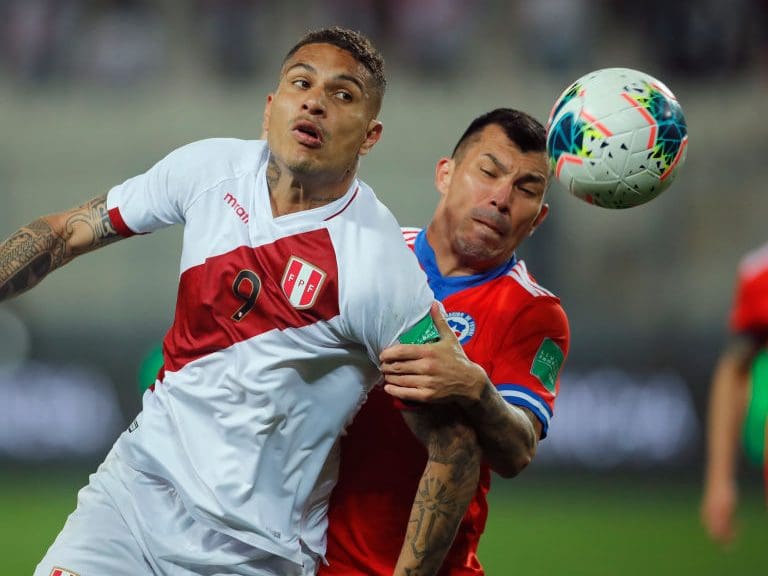 Chile sólo tiene suspendido a Gary Medel ante Paraguay y recupera a Vidal