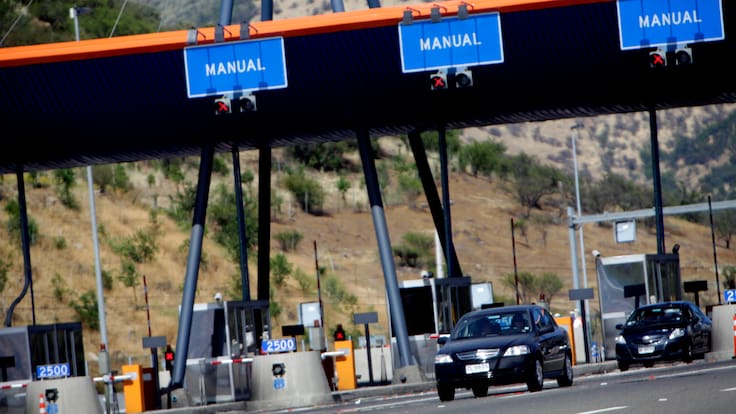 Eran al rededor de 10 delincuentes: así fue el enfrentamiento entre carabineros y asaltantes en peaje de Puente Alto