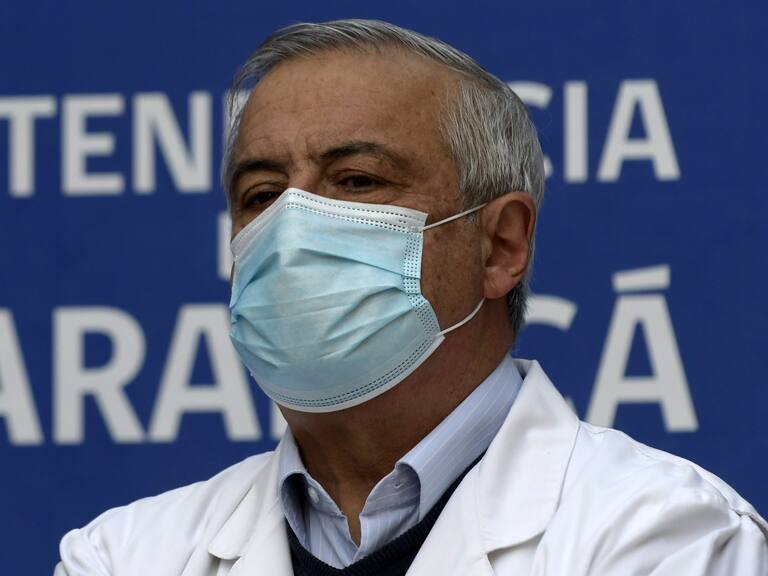 21 MAYO 2020 / IQUIQUEMinistro de Salud Jaime Maalich, durante la conferencia de prensa realizada en el patio interior del edificio del Gobierno Regional de Tarapac.
FOTO: CRISTIAN VIVERO BOORNES/AGENCIAUNO