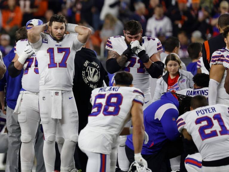 En estado crítico: Damar Hamlin se encuentra internado tras sufrir paro cardíaco en pleno partido de la NFL
