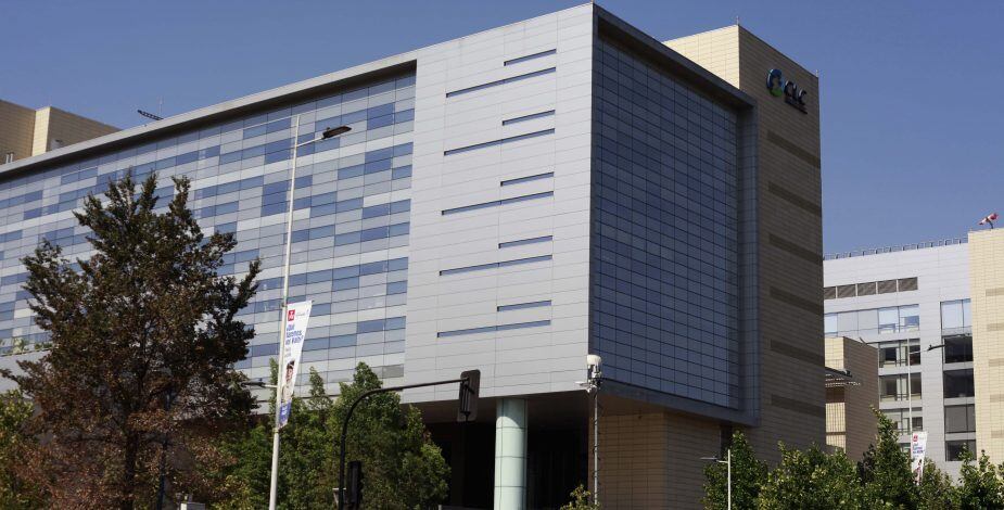 Médico demanda a Clínica Las Condes por millonaria deuda: acusa incumplimiento de sueldo base acordado