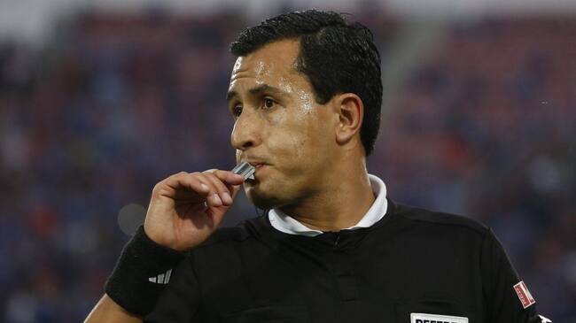 03 de OCTUBRE del 2015/ SANTIAGO Enrique Osses durante el partido valido por la octava fecha del Campeonato Nacional de apertura Scotiabank 2015/2016 de primera A entre Universidad de Chile vs Union Española, jugado en el EstadioNacional . FOTO:CARLOS QUEZADA/AGENCIAUNO