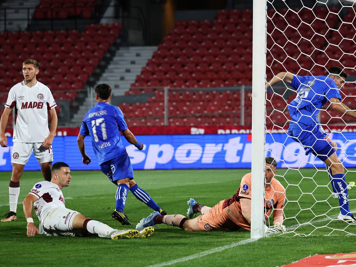 Di Yorio descuenta para la U de Chile al minuto de entrar ante Lanús