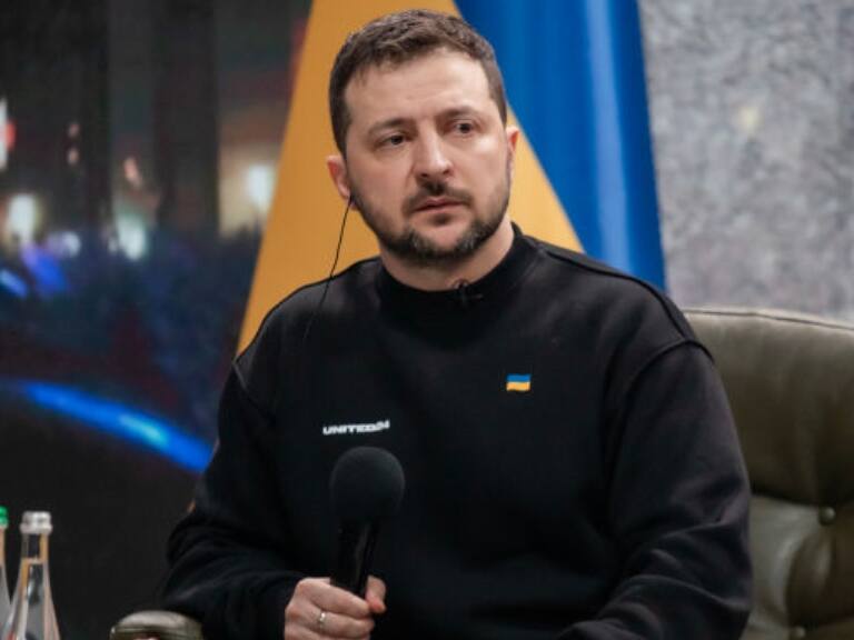 Presidente de Ucrania hablará vía teleconferencia ante el Congreso de Chile la próxima semana