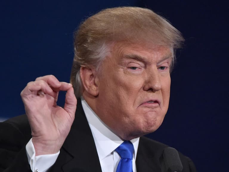 “Cállate, cerdita”: Trump pierde el control con periodista que le preguntó por los archivos de Epstein