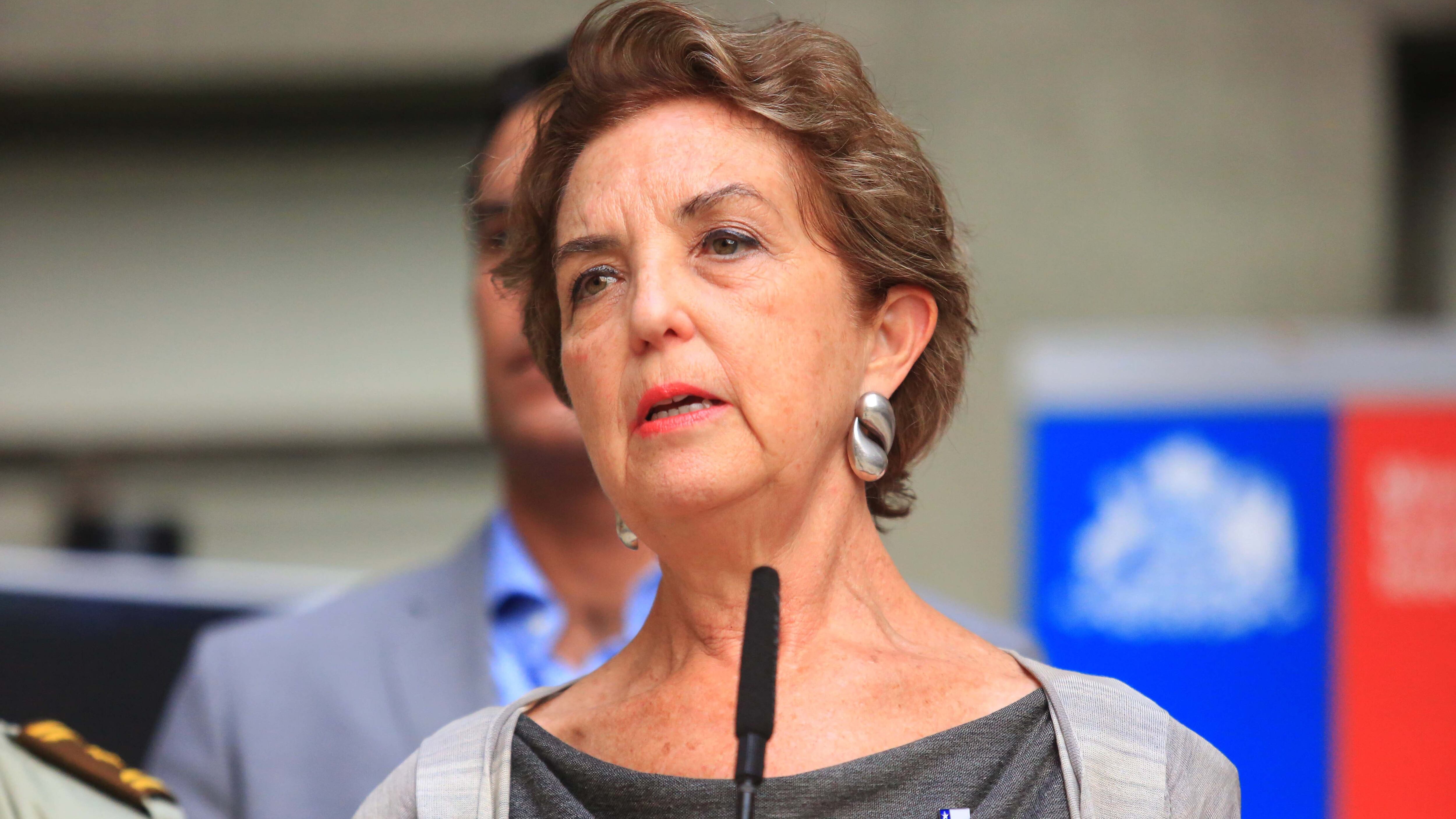 27 de Febrero 2020/ SANTIAGO
La Ministra de Transportes y Telecomunicaciones, Gloria Hutt realizo conferencia de prensa, tras reunión con representantes de Metro, EFE, Transantiago, Conaset, carabineros y personal de UOCT, realizaron una coordinación para la aplicación de medidas de contingencia en el marco del próximo lunes 2 de marzo.

FOTO: Jose Francisco Zuñiga /AGENCIAUNO