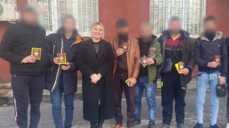 Polina Azarnykh, a 40-year-old former Russian teacher