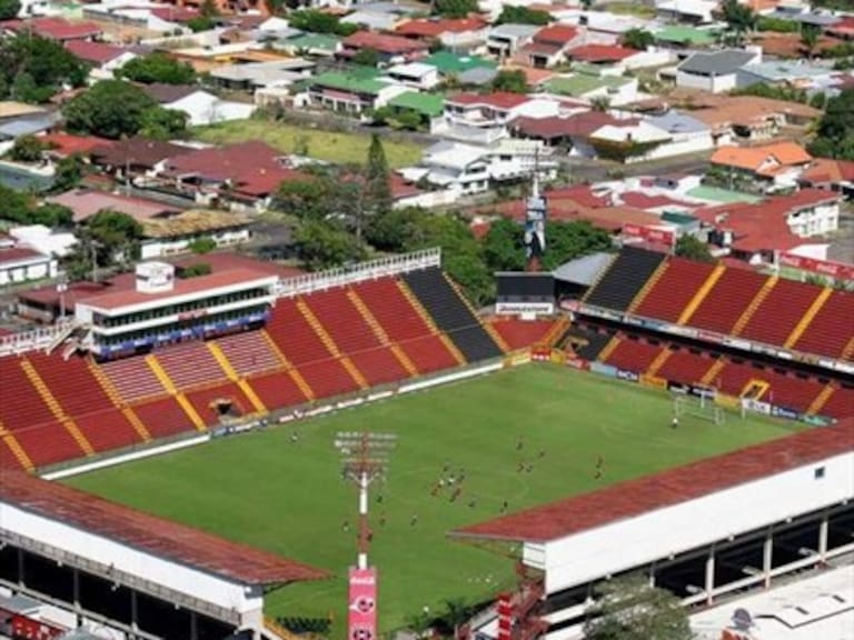 Equipo costarricense será el primero en tener cancha híbrida en América
