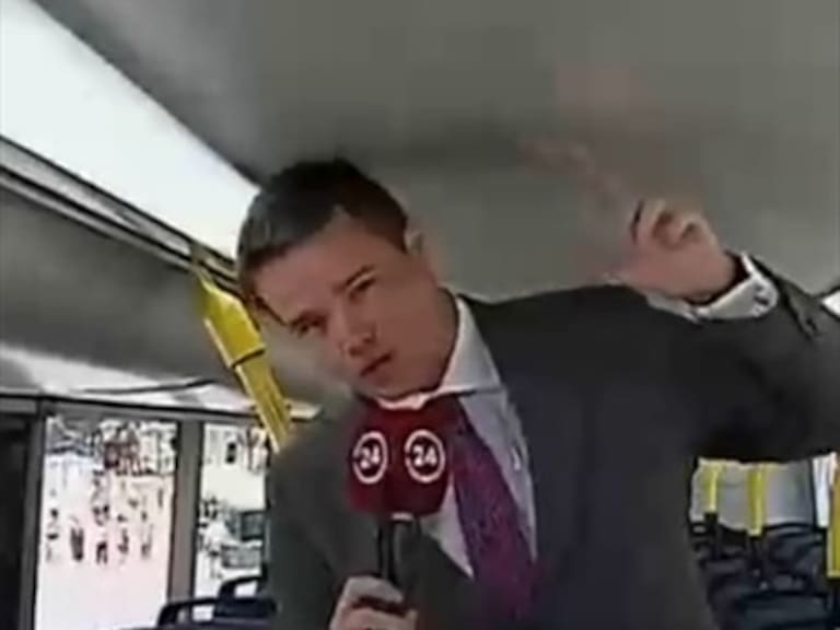 El incómodo reporte de Davor Gjuranovic arriba del nuevo bus de dos pisos