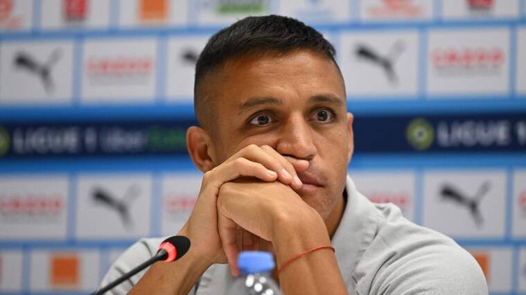 Alexis Sánchez reafirma su cariño por Chile y se desmarca de polémicas: "Los que hablan al pedo me dan una risa"