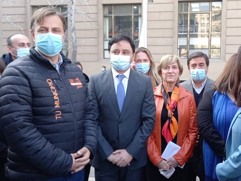 Rodolfo Carter acusa que no dejaron ingresar a alcaldes a La Moneda para dejar carta al Presidente Boric sobre seguridad