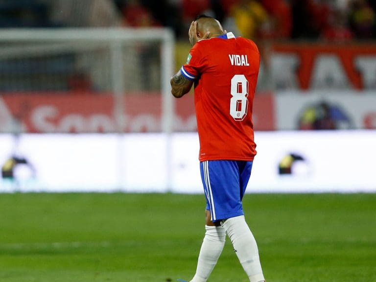 Hasta en Ecuador se lamentaron por la sanción de FIFA a Arturo Vidal: «No es justa»