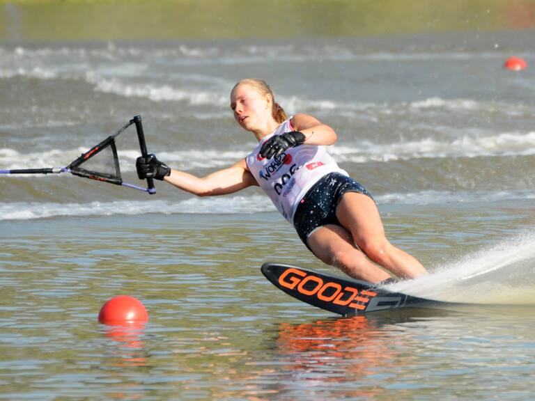 Daniela Kretschmer obtiene medalla de bronce en Mundial Universitario de esquí náutico
