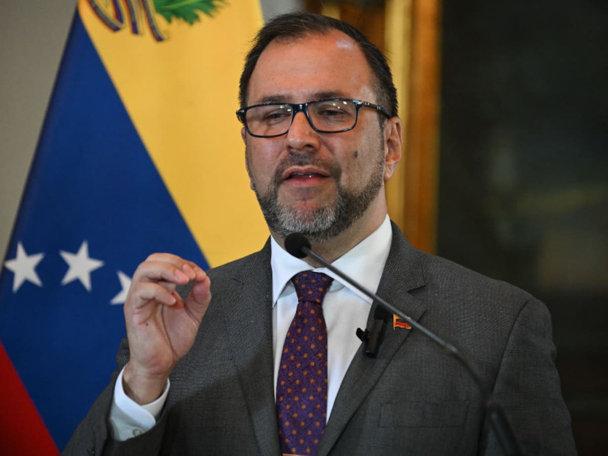 Canciller de Venezuela asegura “colaboración absoluta” para detener a los sospechosos del crimen de Ronald Ojeda