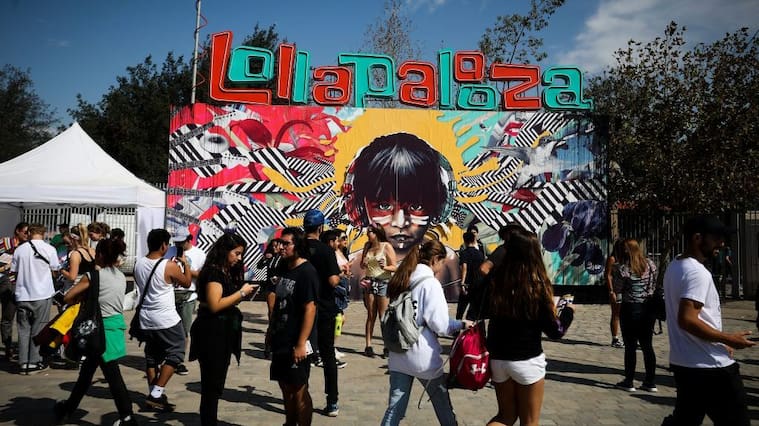 29 DE MARZO DE 2019/SANTIAGO
Ambiente, durante la primera jornada del Lollapalooza 2019, realizado en el Parque O'Higgins.
FOTO: SERGIO GARCIA PARDO/AGENCIAUNO
