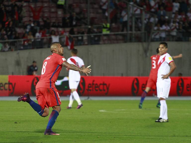 Mira aquí gratis el partido de Chile frente a Perú junto al más puro estilo de ADN TV