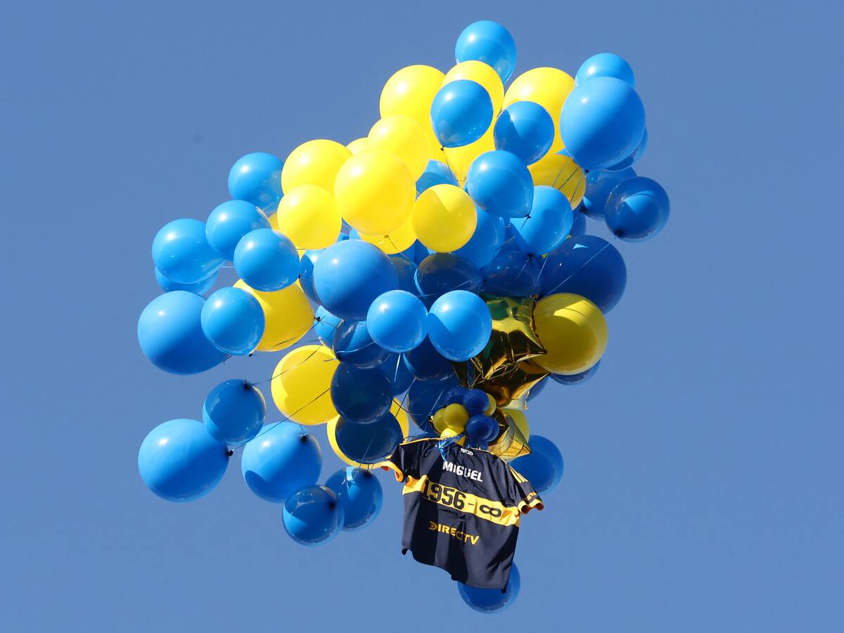 Camiseta de Boca Juniors lanzada al cielo en homenaje a Miguel Ángel Russo aparece a más de 100 kilómetros de La Bombonera