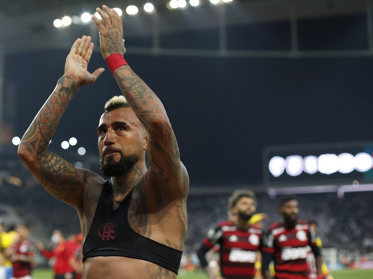 Arturo Vidal saca pecho por el nivel de su club: «Si Flamengo estuviera en Champions pelearía con todos los equipos»
