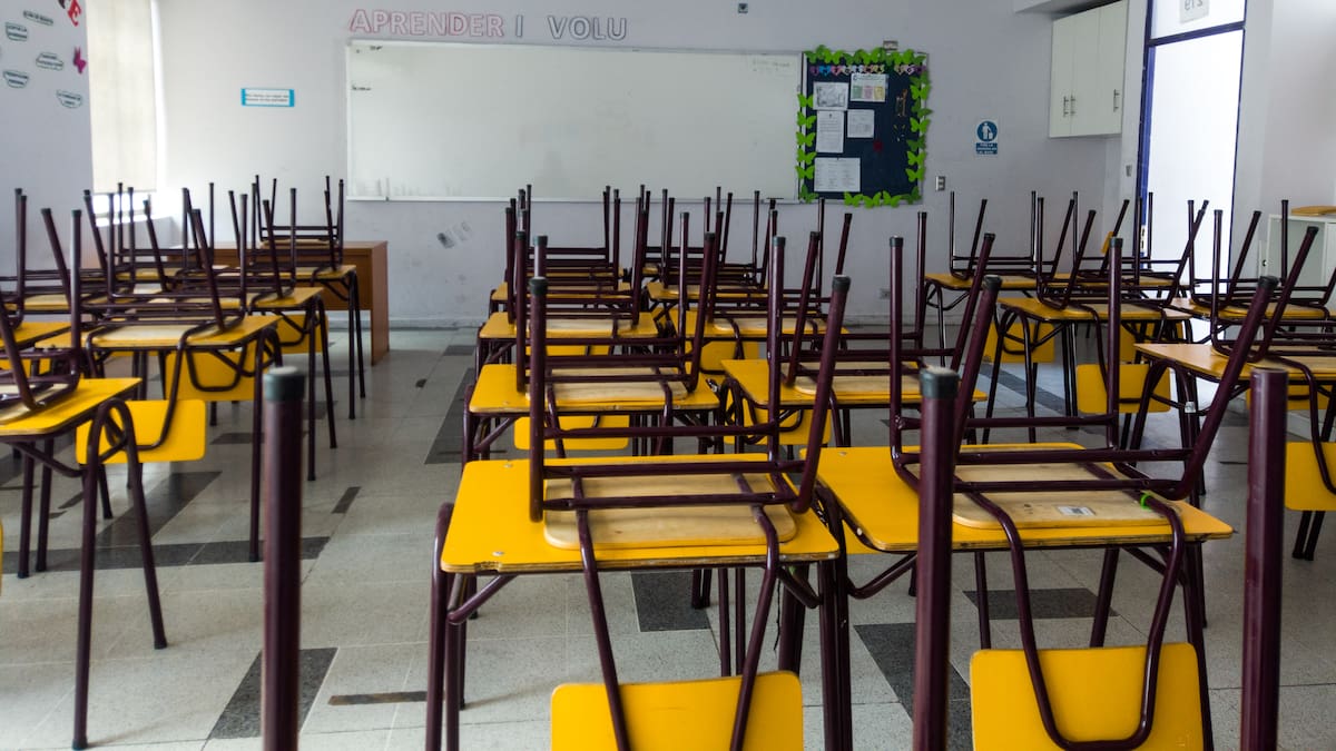 Lluvia en la región Metropolitana: Suspenden clases en 10 comunas para el martes 20 de octubre