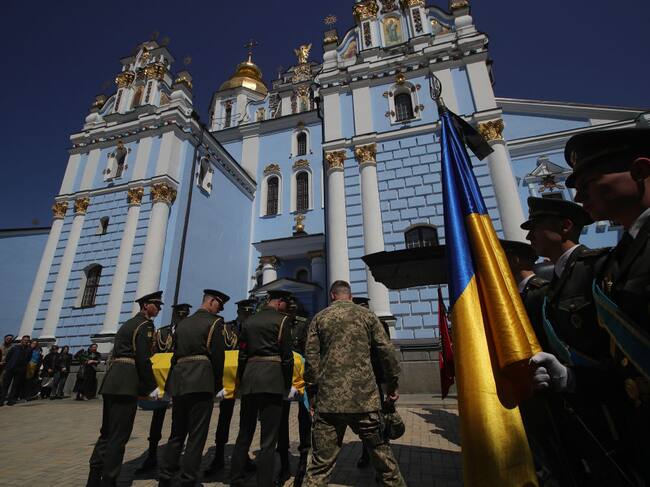 El servicio funeral de un soldado ucraniano en la ciudad de Kiev