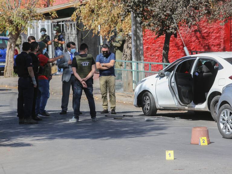 21 de MARZO de 2022/ PUENTE ALTOCon dos carabineros heridos y un delincuente muerto termino una balacera en Santa Rosa con Castro en Puente Alto. Carabineros del OS9 realizaban diligencias cuando fueron atacados con armas de fuego
FOTO: DIEGO MARTIN/AGENCIAUNO