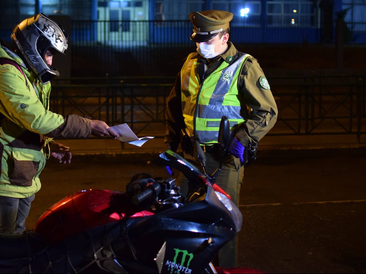 Balance Carabineros: 358 personas infringieron el toque de queda