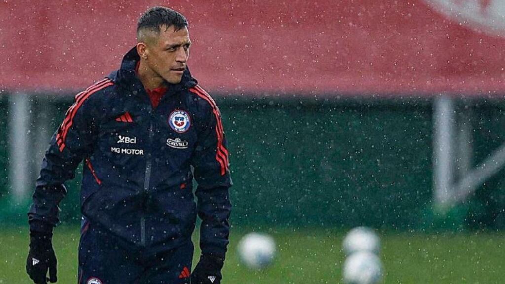 Los jugadores que no serán alternativa en La Roja para jugar ante Uruguay en el Centenario