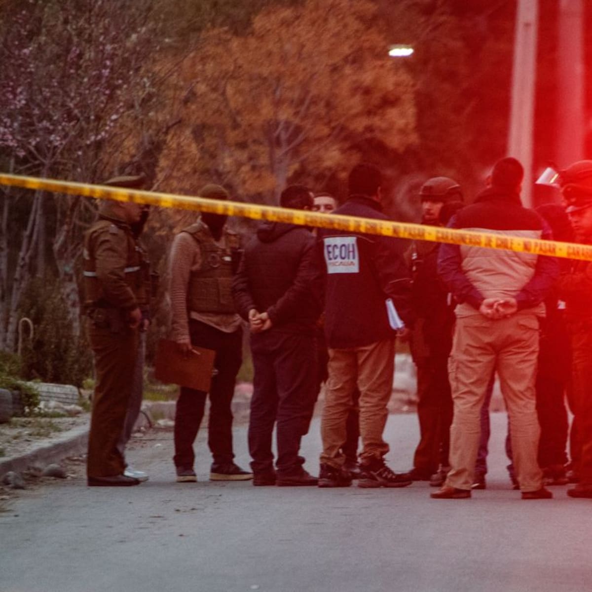 Menor de 14 años muere tras ser golpeado y apuñalado en Santiago