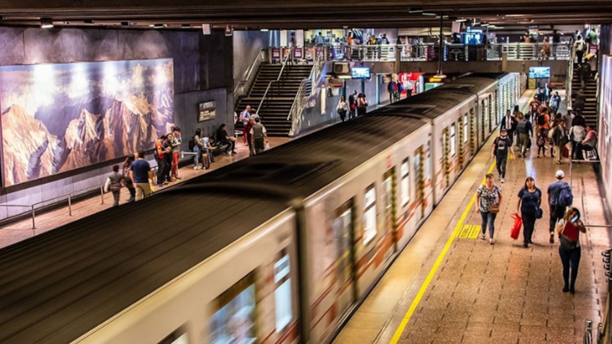 Metro de Santiago en Fiestas Patrias: revisa los horarios del transporte subterráneo para el 18, 19 y 20 de septiembre