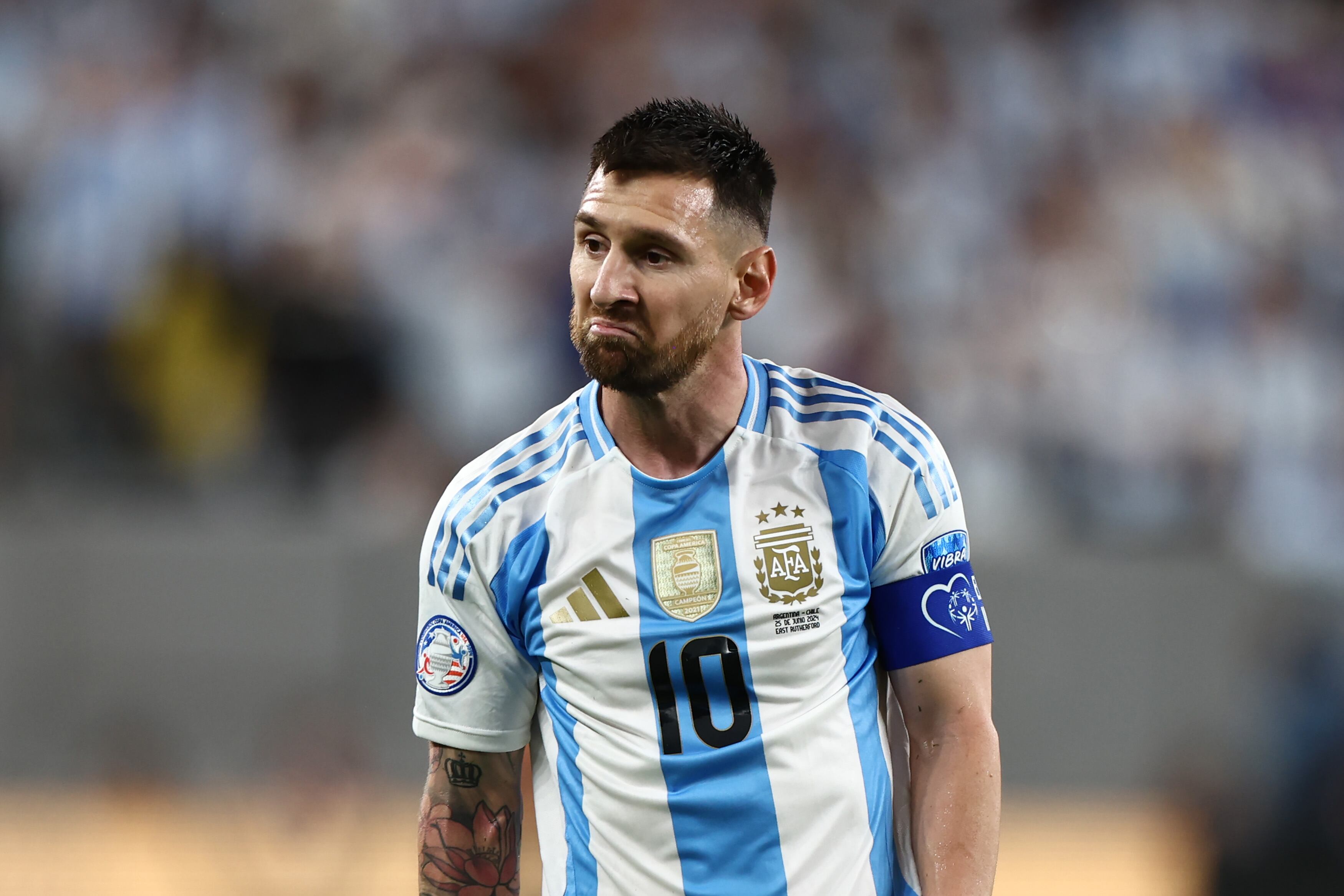 Lionel Messi volvió a reiterar sus críticas a los campos de juego en Copa América: “La cancha no ayuda” | Getty Images