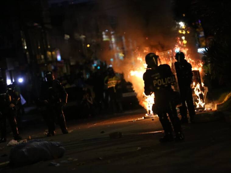 La policía de Colombia reprime las manifestaciones
