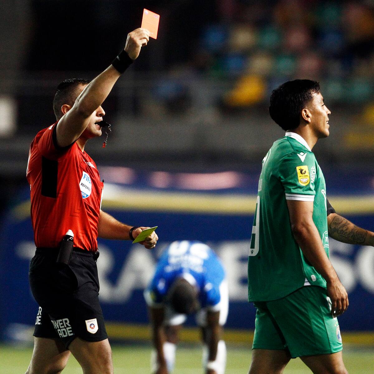“No estoy de acuerdo con que digan que nos favorecen; si analizas las jugadas, no hay ninguna que genere dudas”