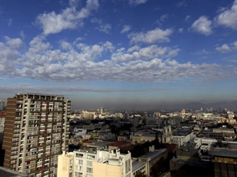 Entre nubes y sol: Revisa el pronóstico del tiempo para este miércoles en Santiago