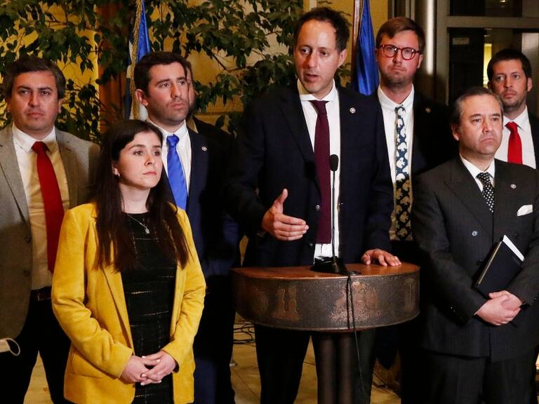 Partido Republicano se retira de mesa de diálogo por nuevo proceso constitucional