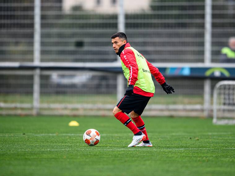Charles Aránguiz Bayer Leverkusen