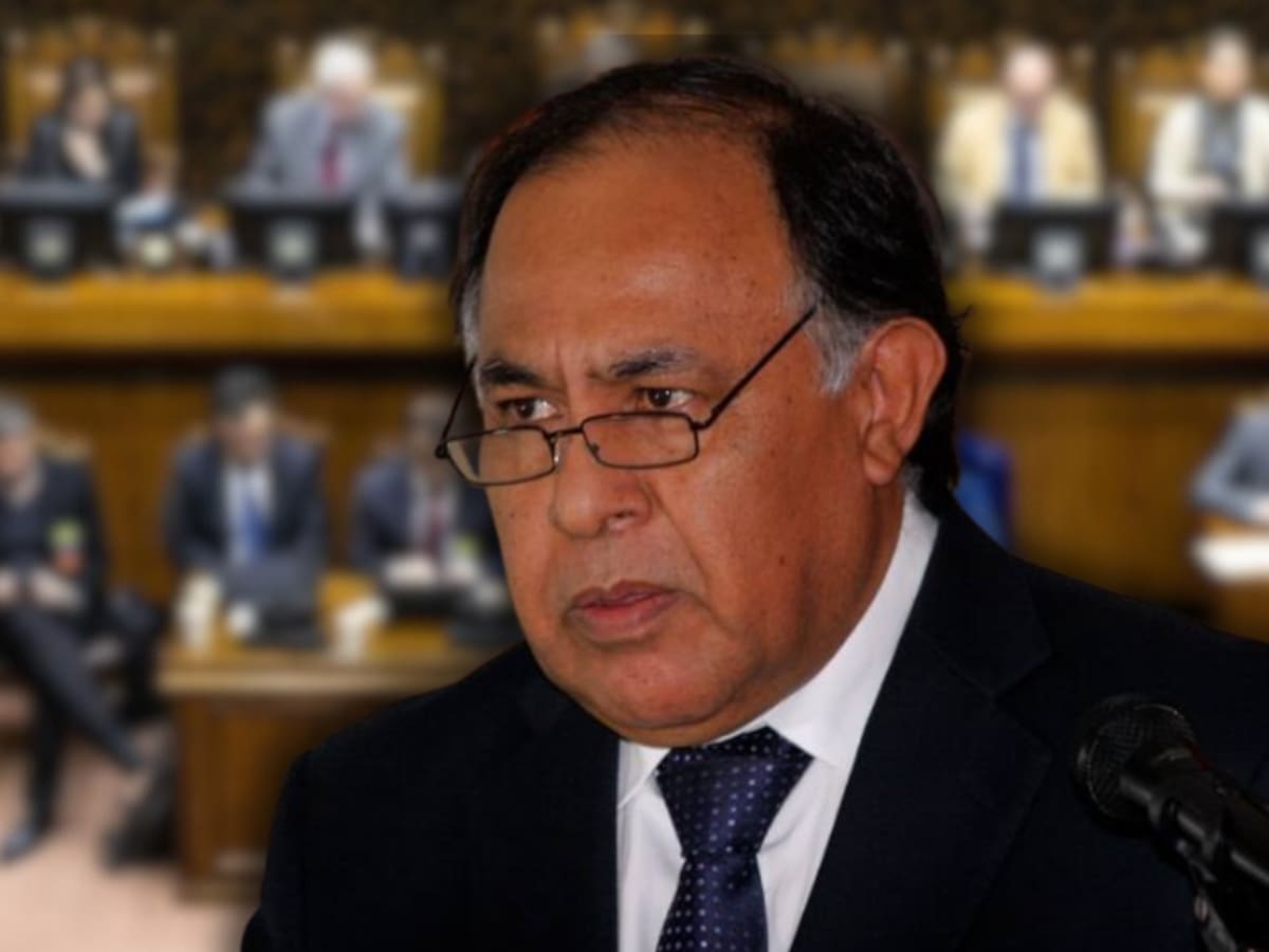 Ministro de la Suprema es destituido: Senado aprueba acusación constitucional contra Diego Simpertigue