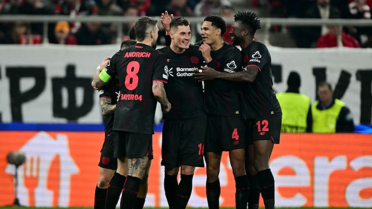 En duelo marcado por un duro choque entre compañeros de equipo, Bayer Leverkusen saca ventaja sobre Olympiakos en la Champions League