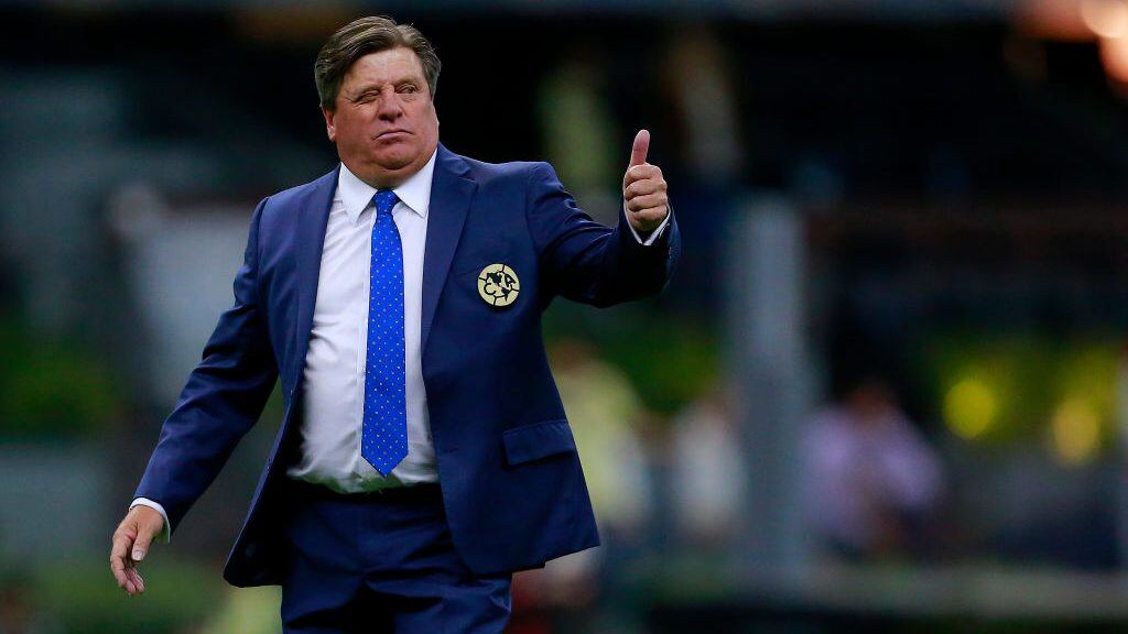 MEXICO CITY, MEXICO - FEBRUARY 15: Miguel Herrera coach of America reacts after the 6th round match between America and Atlas as part of the Torneo Clausura 2020 Liga MX at Azteca Stadium on February 15, 2020 in Mexico City, Mexico. (Photo by Mauricio Salas/Jam Media/Getty Images)