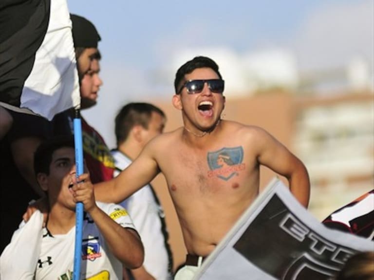 Hincha de Colo Colo diseñó su propia polera en homenaje al Chapecoense